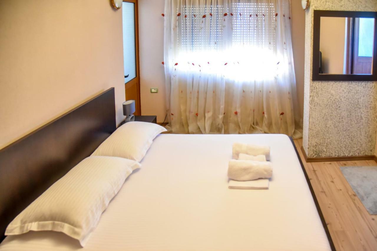 Hotel Sofra Gjirokaster Ngoại thất bức ảnh